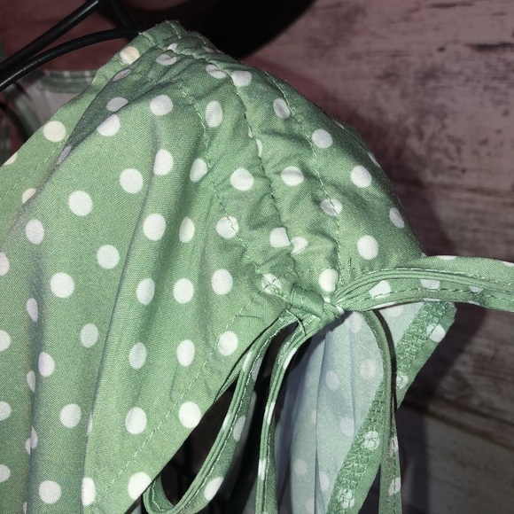 Green polka dot tank top size large crunched shoulders green and white s… - Picture 4 of 7